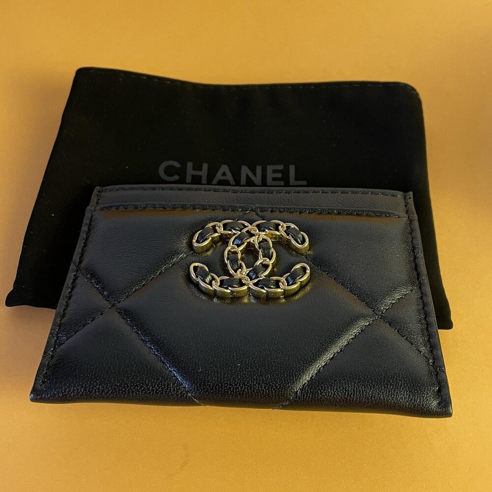 CHANEL Black Sheepskin Cardholder Leather Purse Lambskin Card Holder